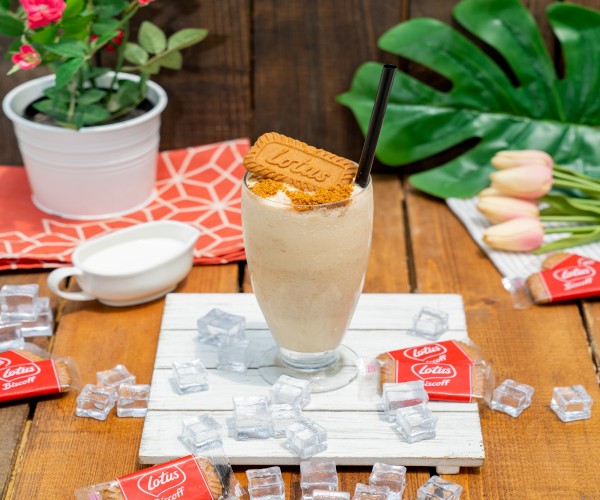 ميلك شيك لوتس