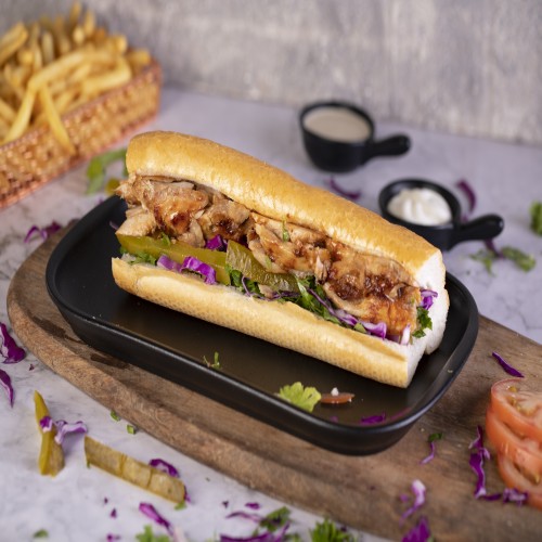 شاورما دجاج خبز فرنسي